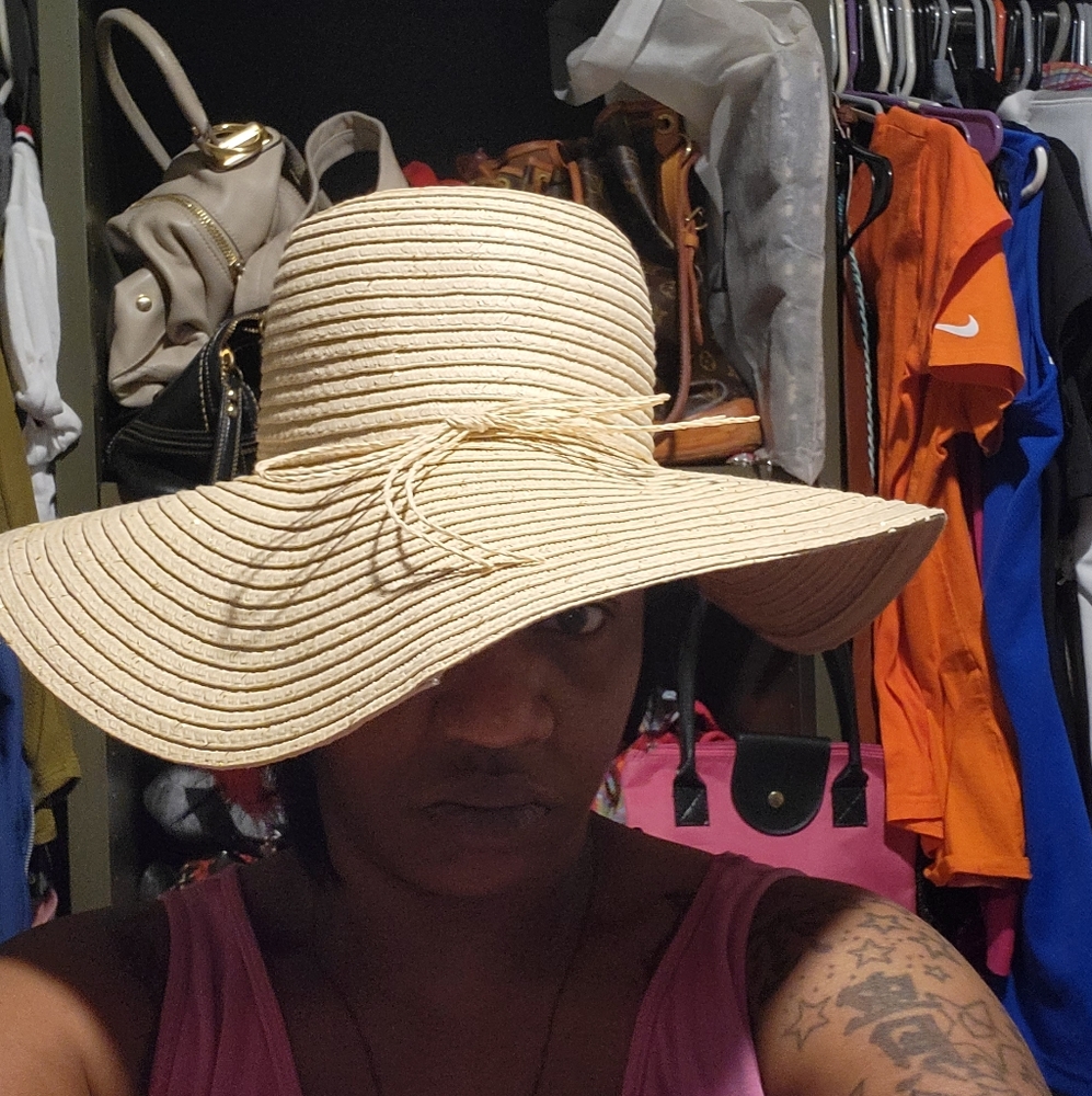 Hat - Picture 4 of 5